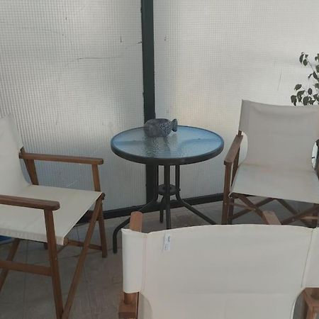 B3 - The Colorful One Apartment Aigio Exterior photo