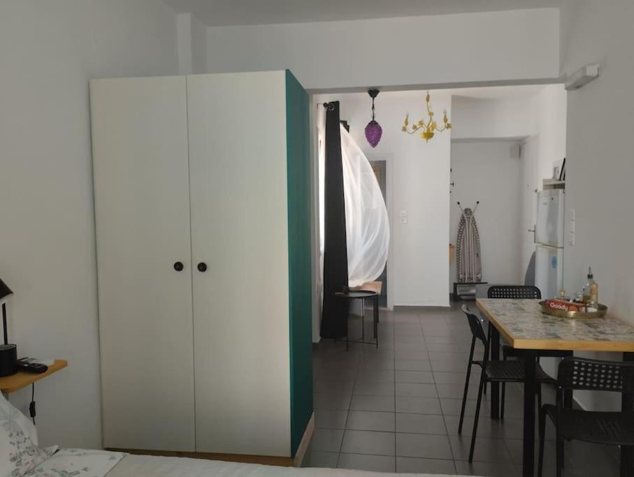 B3 - The Colorful One Apartment Aigio Exterior photo